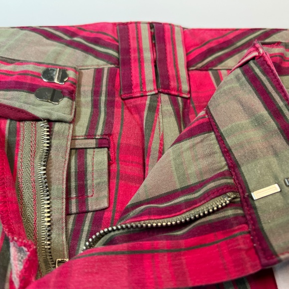 IZOD Hot Pink, Purple, Green and Khaki Stretch Walking Shorts Size 4 - Picture 10 of 10